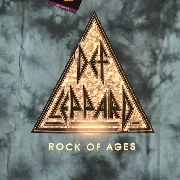 Def Leppard Rock of Ages Band Tee Shirt - Picture 2 of 6